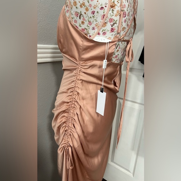 ASTR THE LABEL Midi Dress - Picture 6 of 7